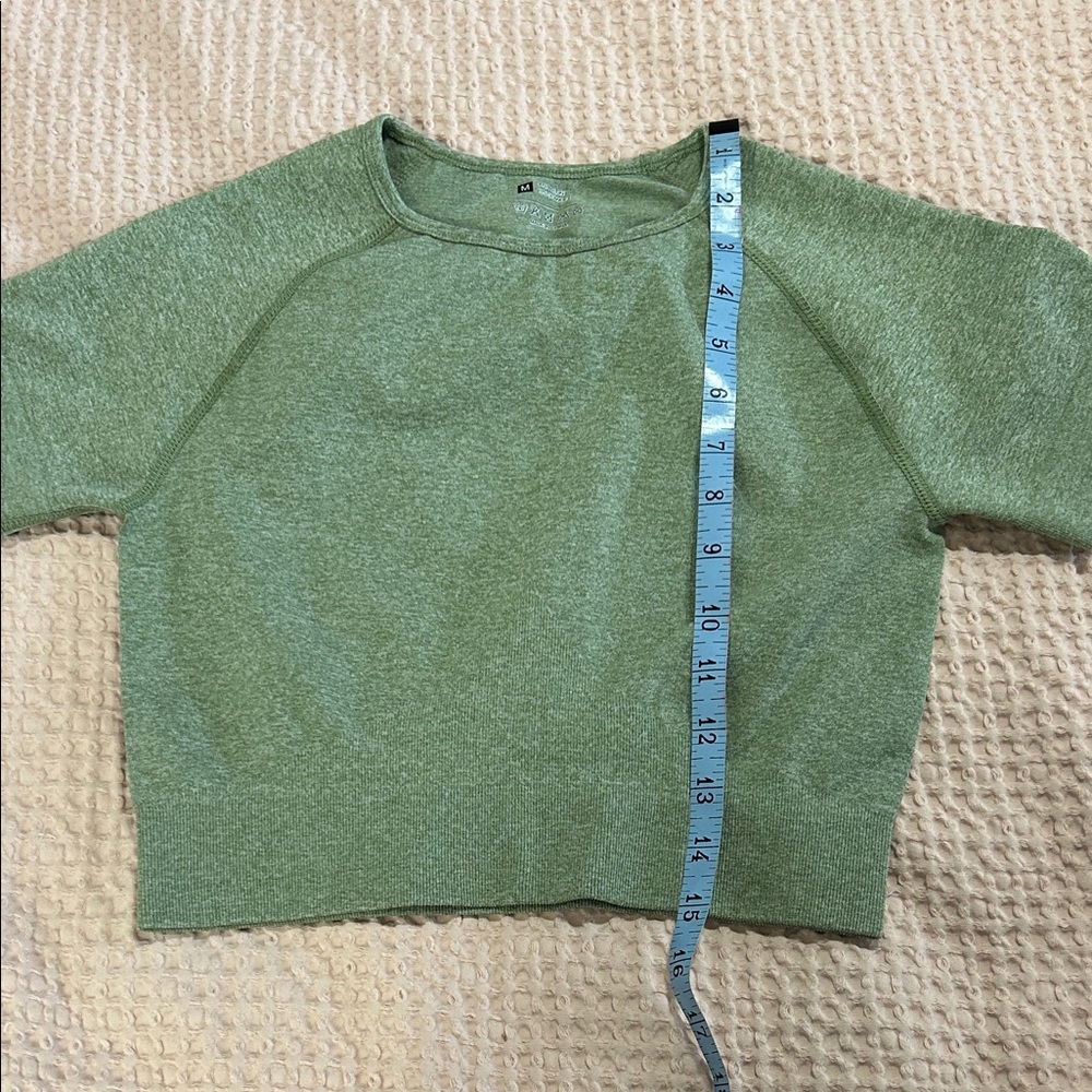 Exercise crop top - Picture 5 of 7